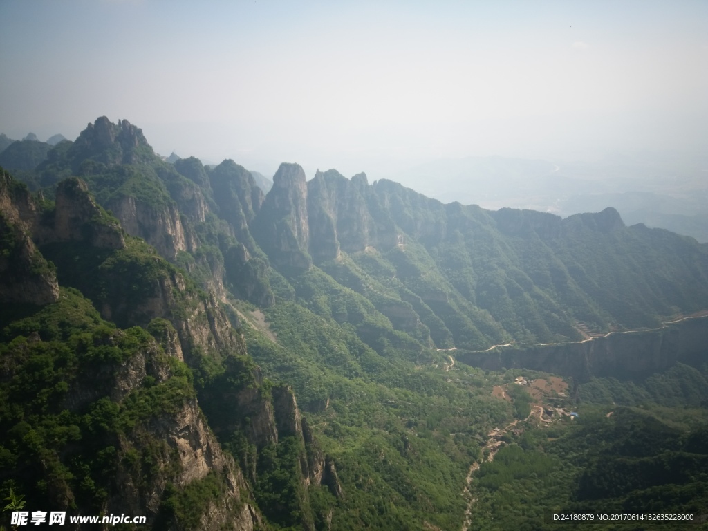 八泉峡