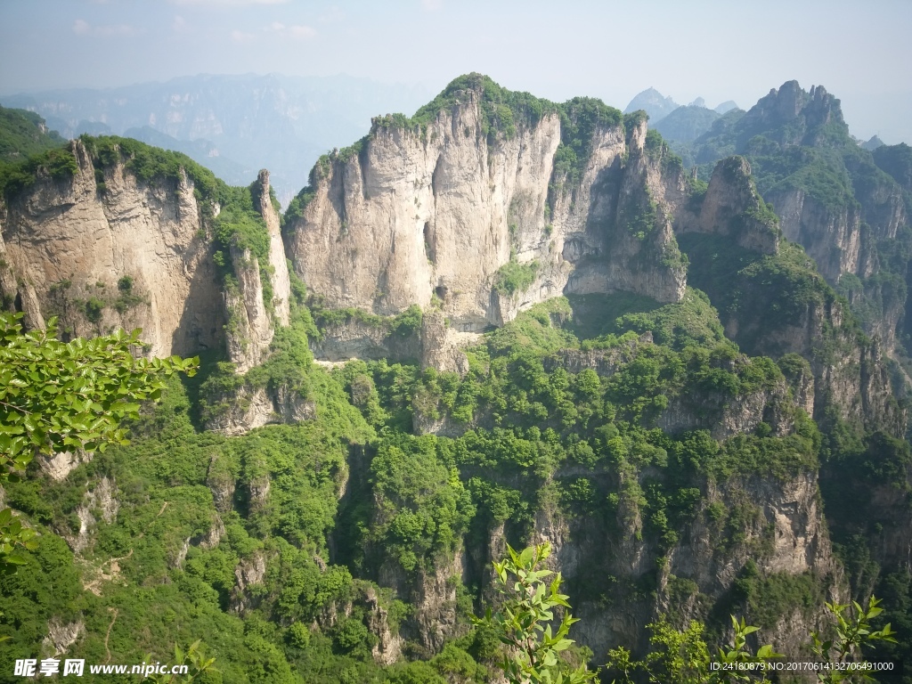 八泉峡