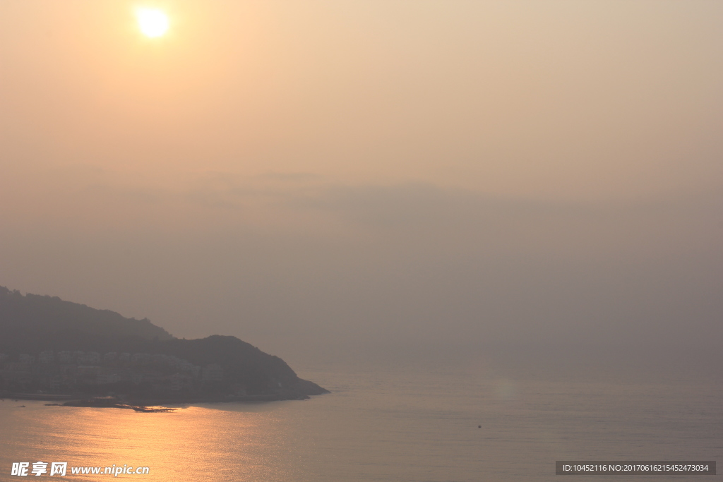 海上日出风景