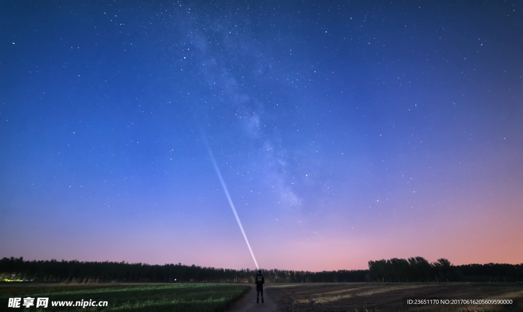 日暮夜晚星空