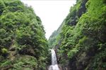 飞流而下