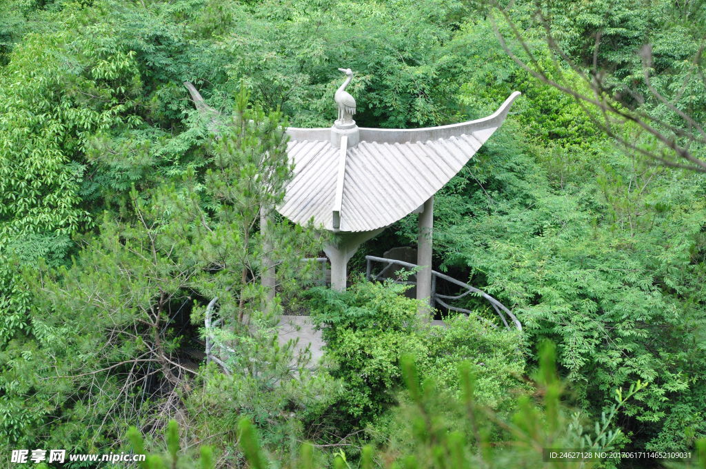 山中亭子