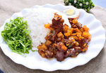 红烧肉土豆盖饭