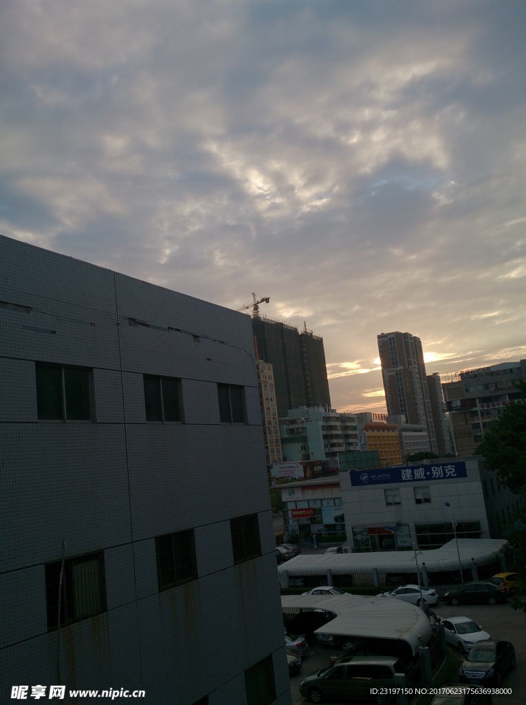 天空