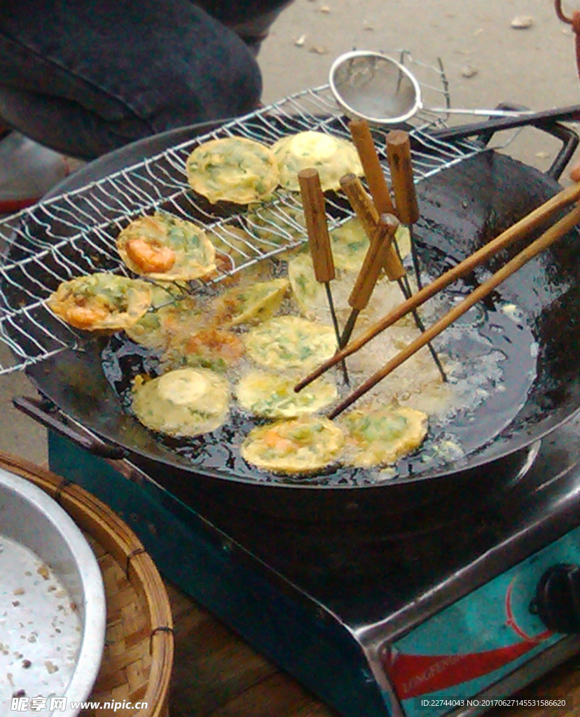 罗定特色小吃虾堆