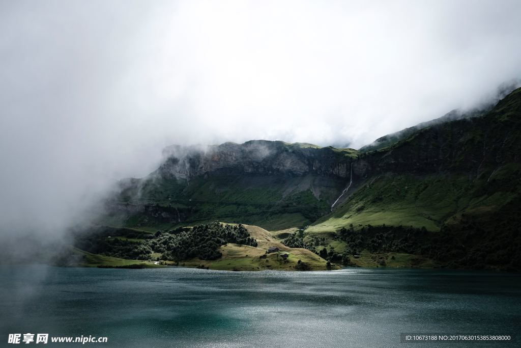 高山流水壁纸