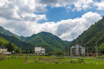 天空云彩田野