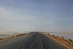 新藏公路盐碱地