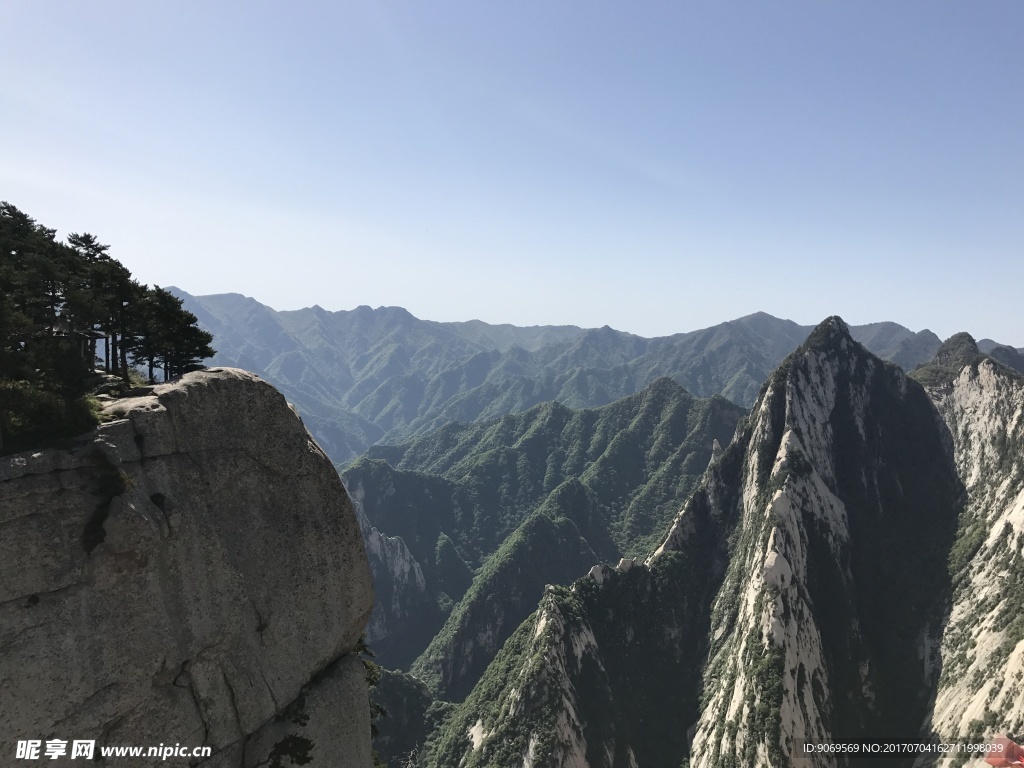 青山