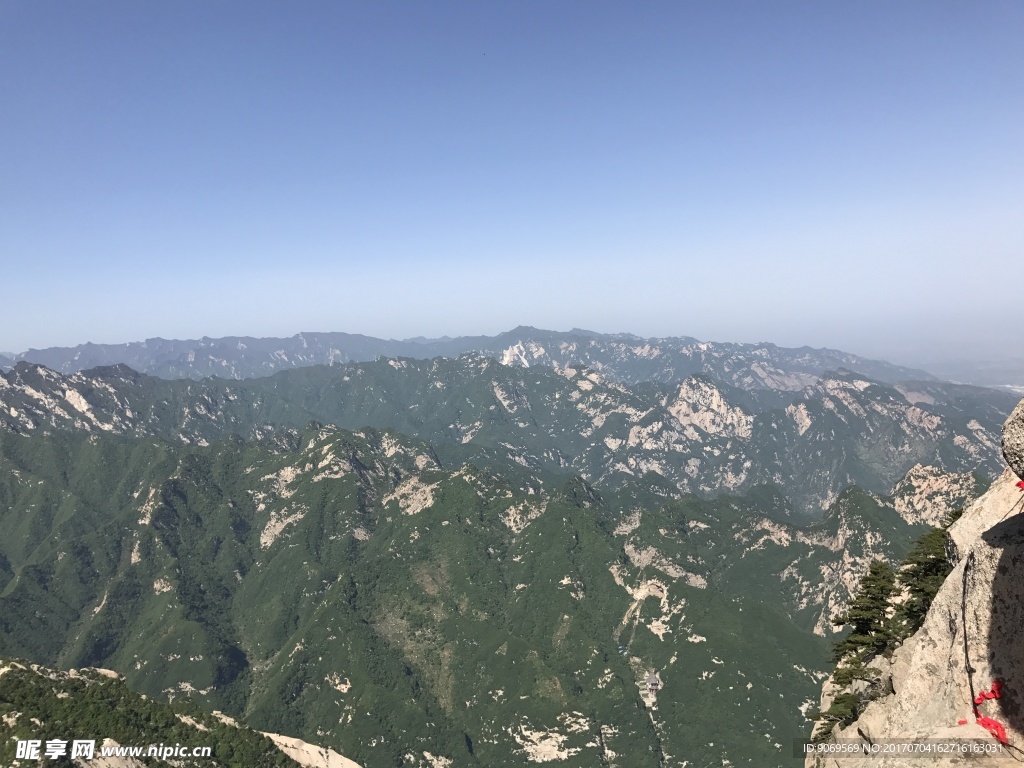青山