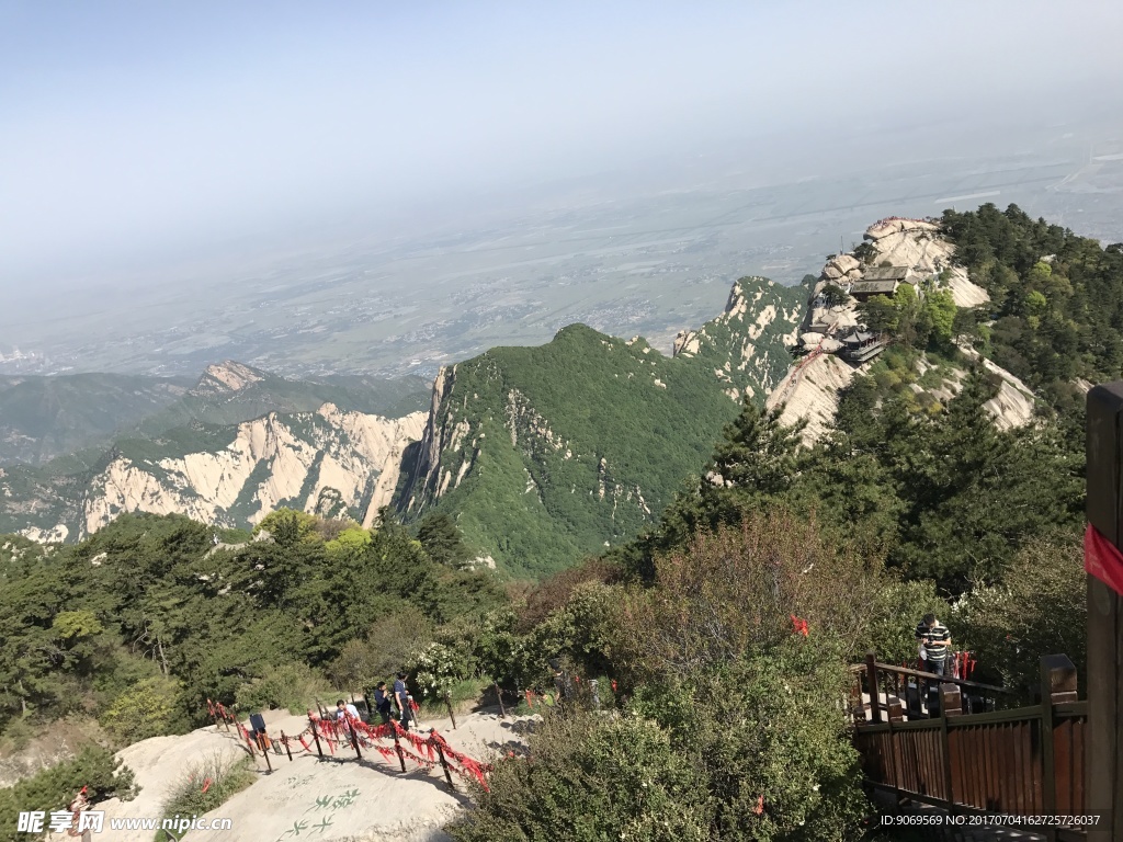 青山