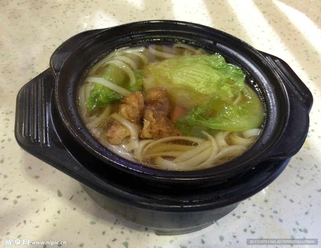 排骨卤粉摄影图__传统美食_餐饮美食_摄影图库_昵图网nipic.com