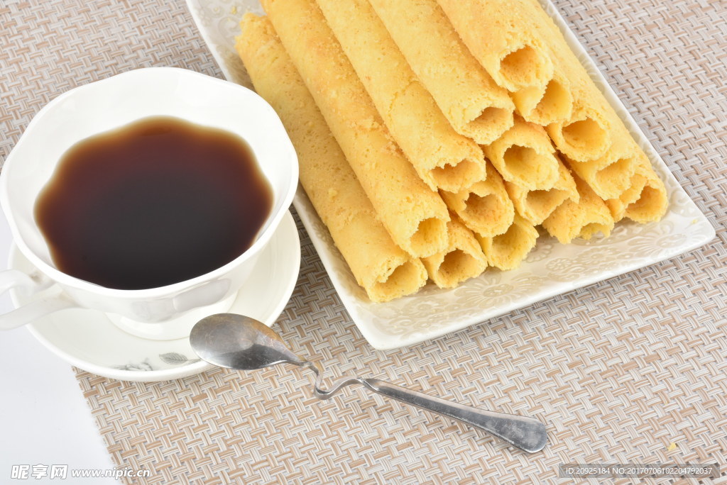 鸡蛋卷