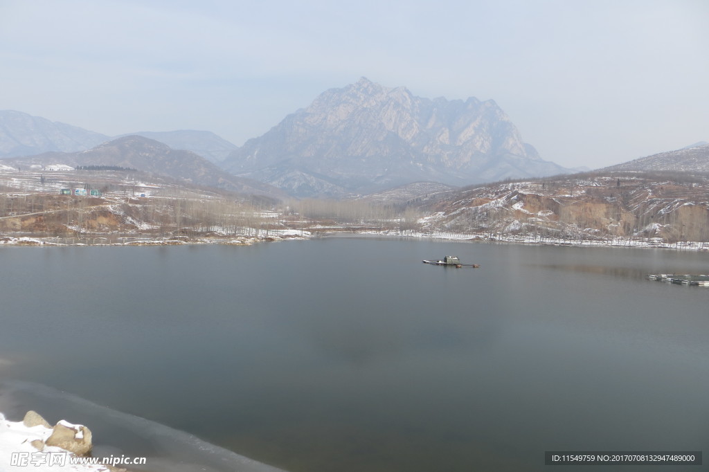 崔坪水库冬景