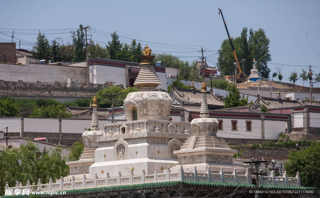 塔尔寺灵塔