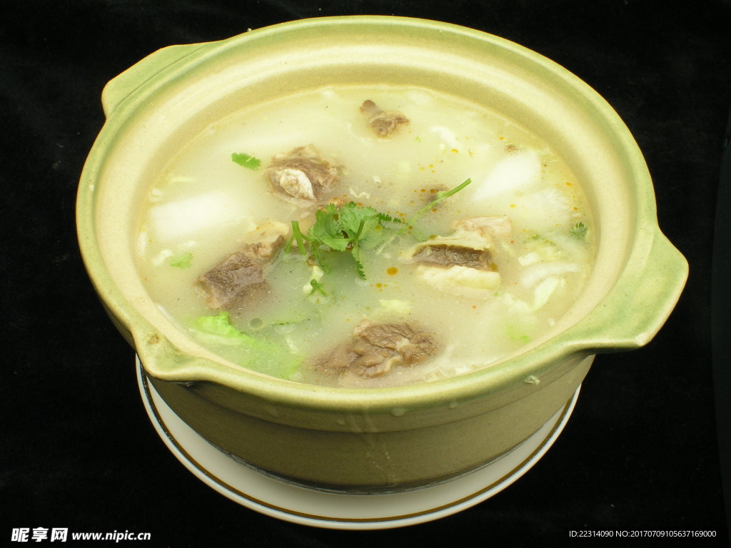 砂锅牛腩