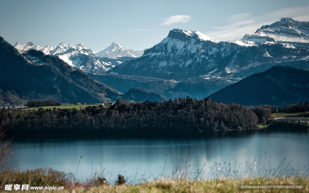 瑞士高山湖