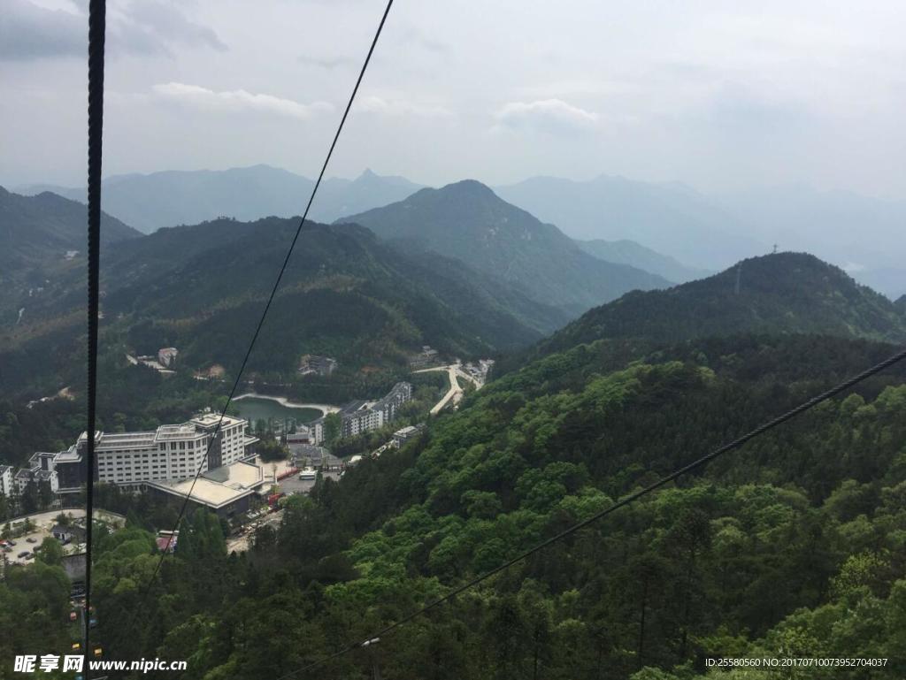 山  远山背景