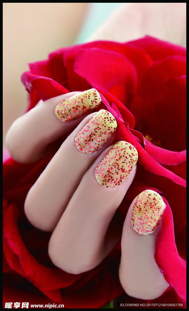 玫瑰与美甲