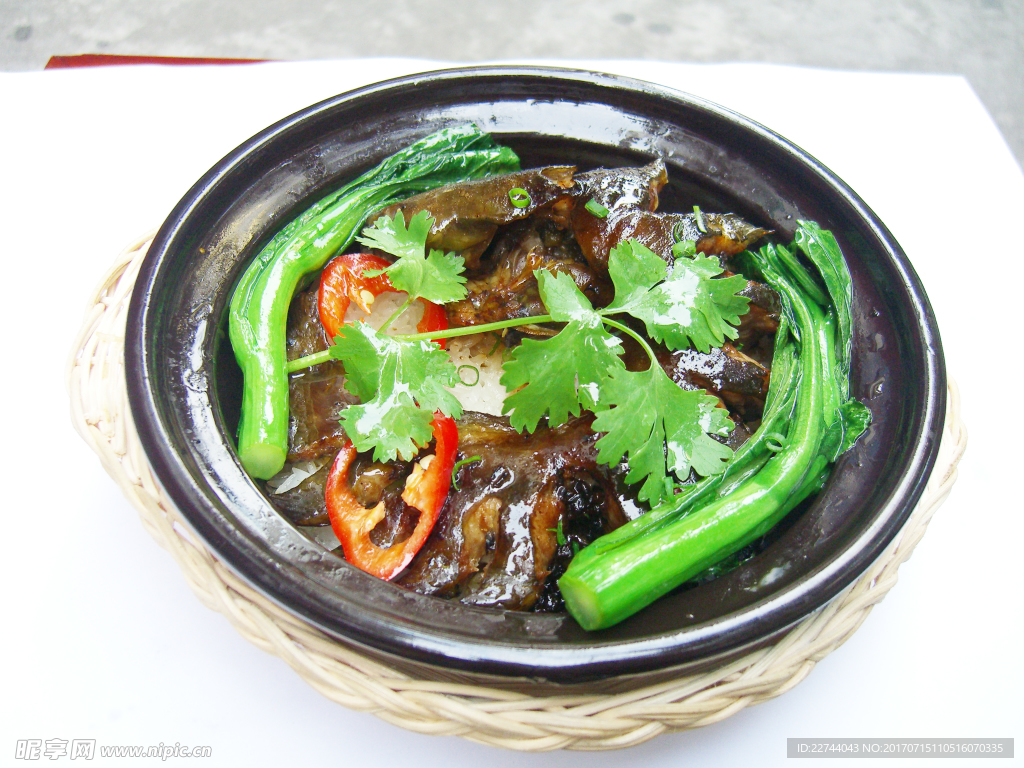 豉味塘虱煲仔饭