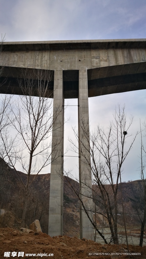 高墩