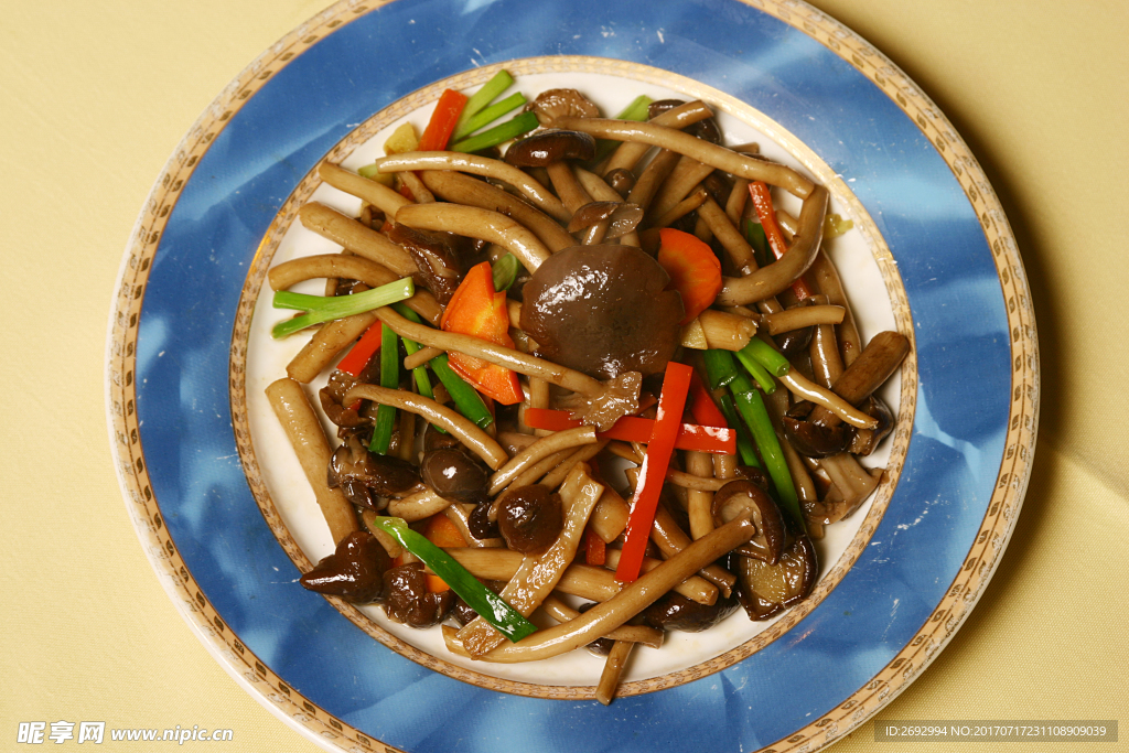 红烧茶树菇