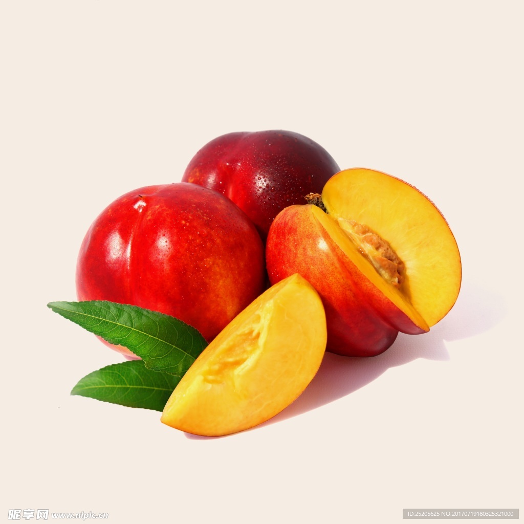 新鲜油桃