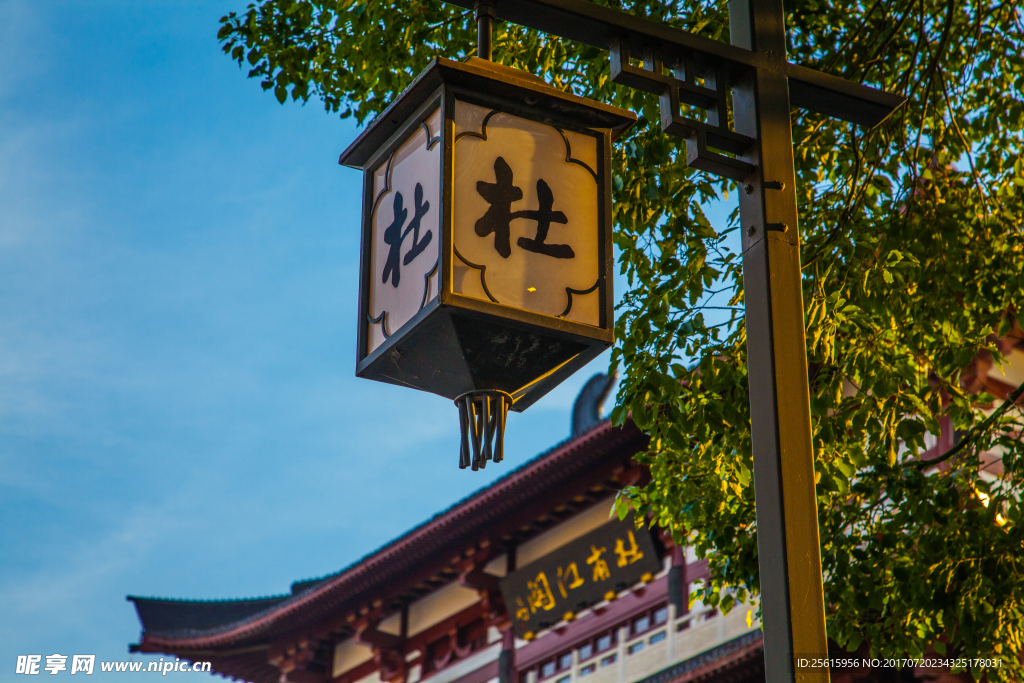 杜甫江阁