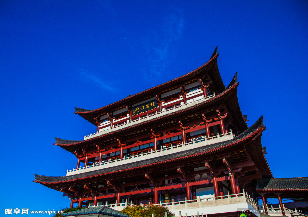 杜甫江阁