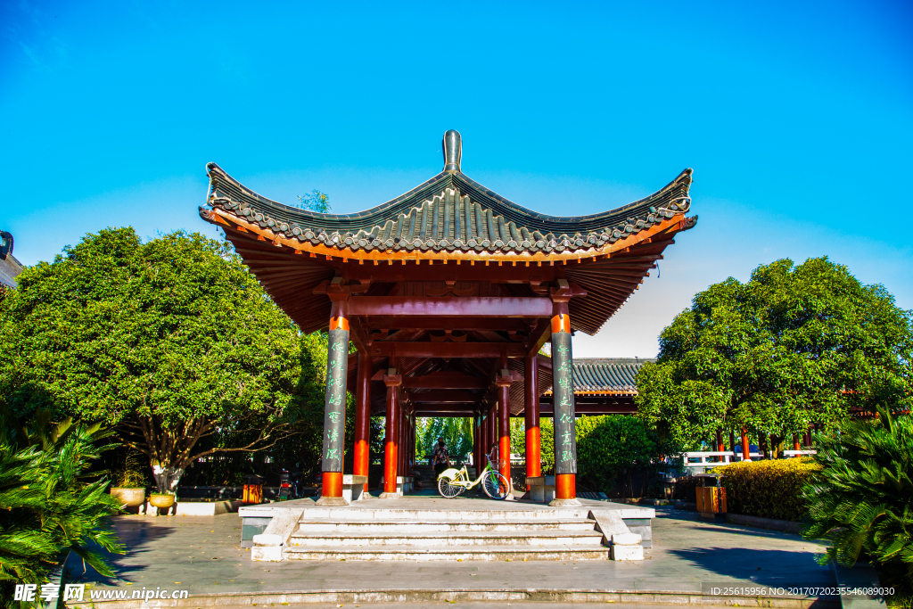杜甫江阁