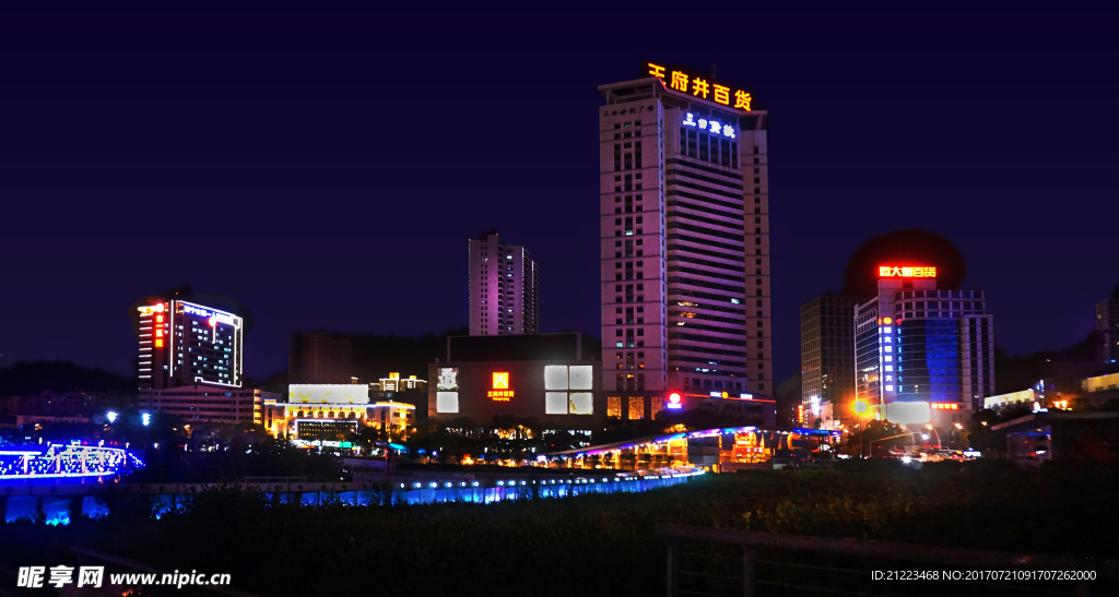 西宁市广场夜景