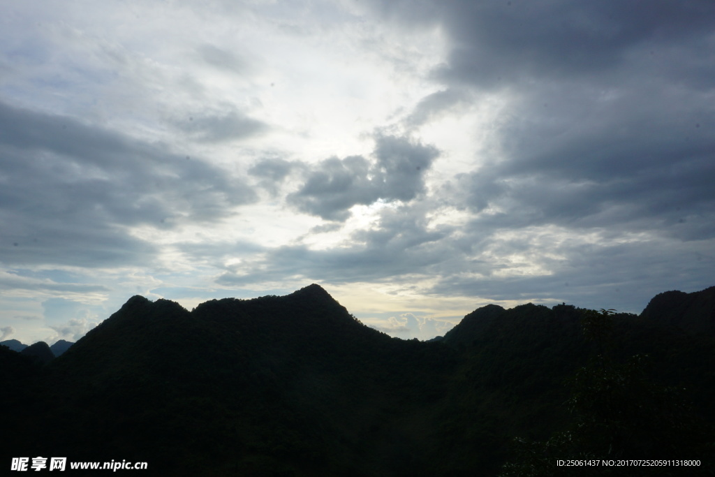 山