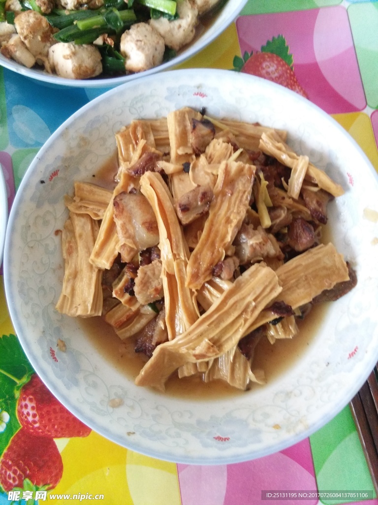 丰盛的晚餐