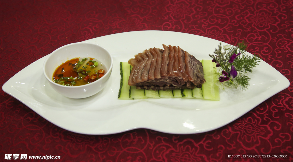 沾汁驴肉