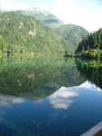 美丽山林湖泊美景