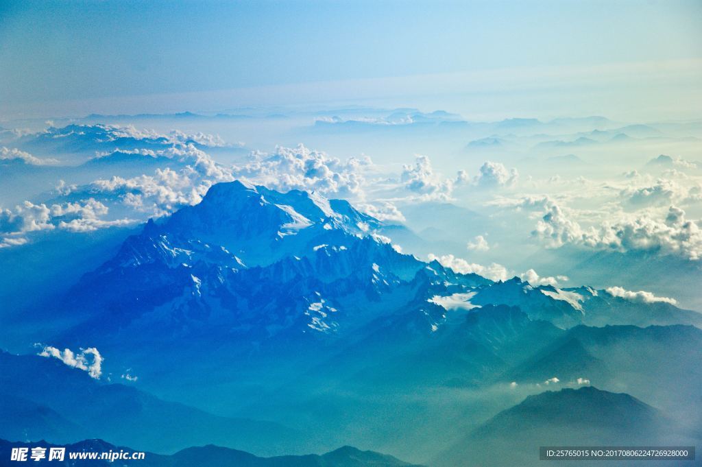 山峰 雪山 蓝天