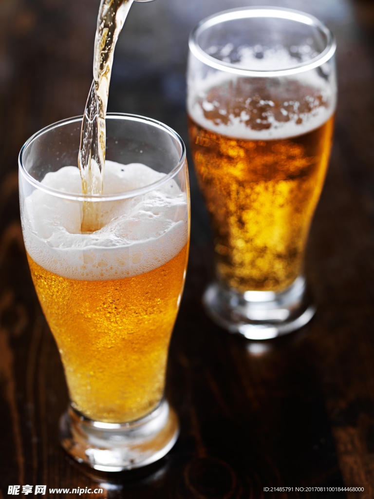 啤酒