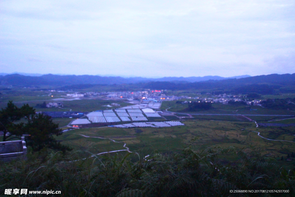 云雾镇夜景