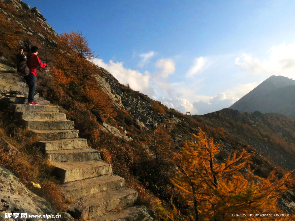 爬太白山