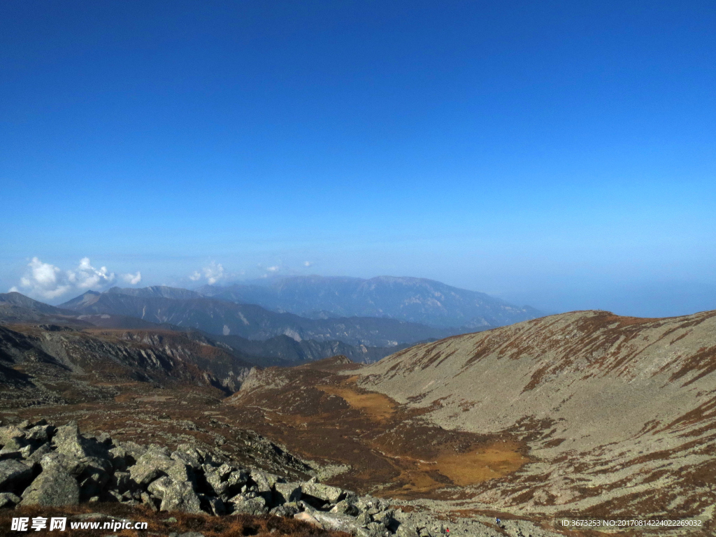 秦岭主峰太白山