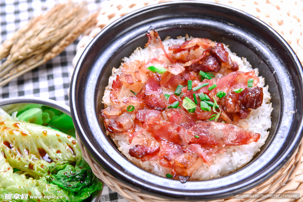 腊肠煲仔饭