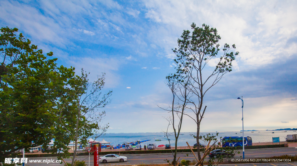 大连滨海东路海滩