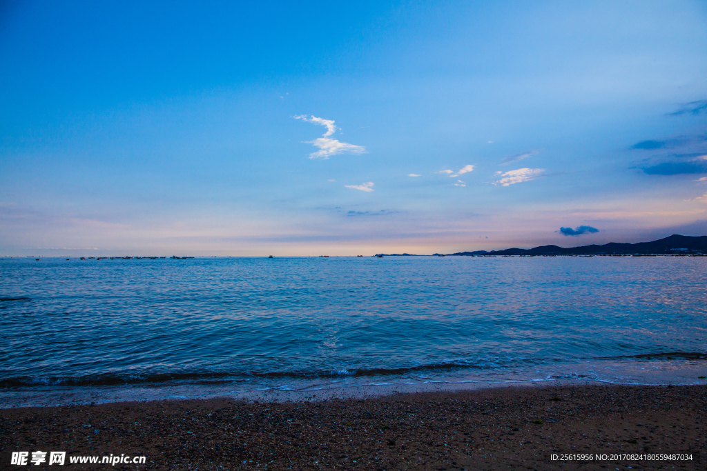 大连滨海东路海滩