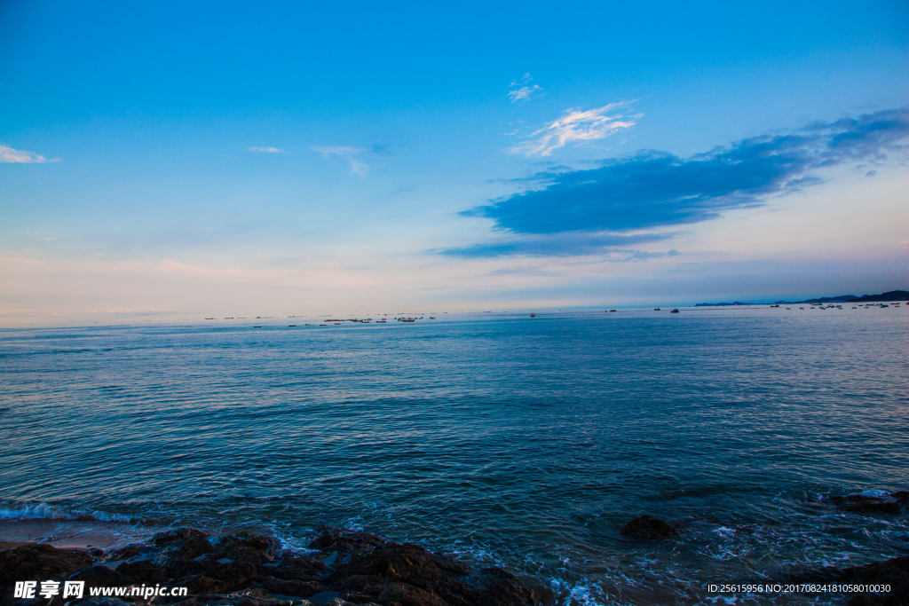 大连滨海东路海滩