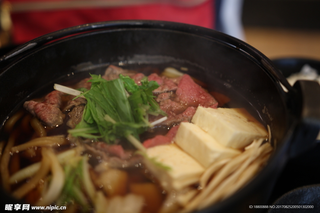 日本美食黑毛和牛火锅