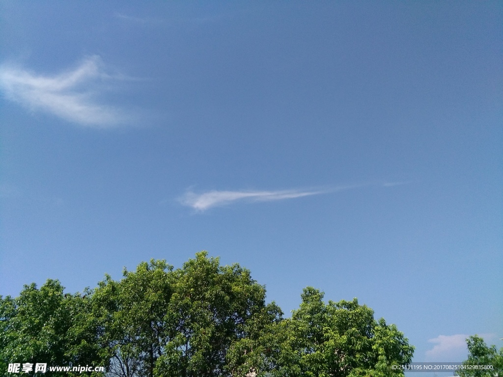 天空
