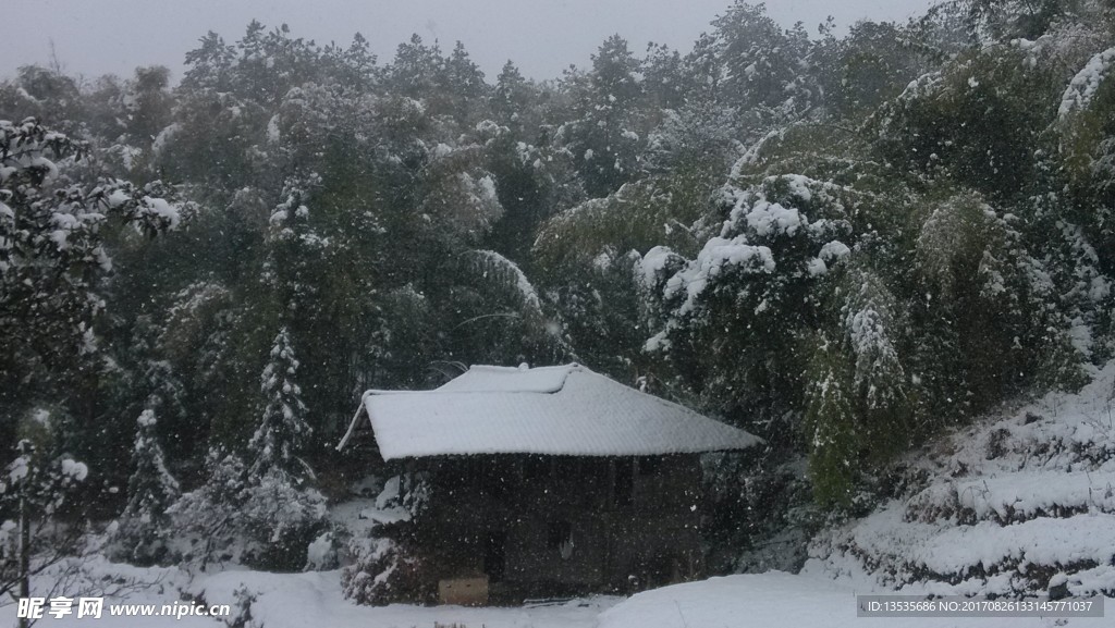 山村雪景