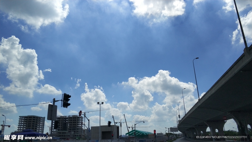 徐泾东天空高架