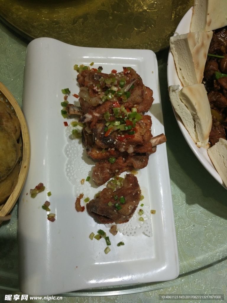 椒盐排骨美食餐饮