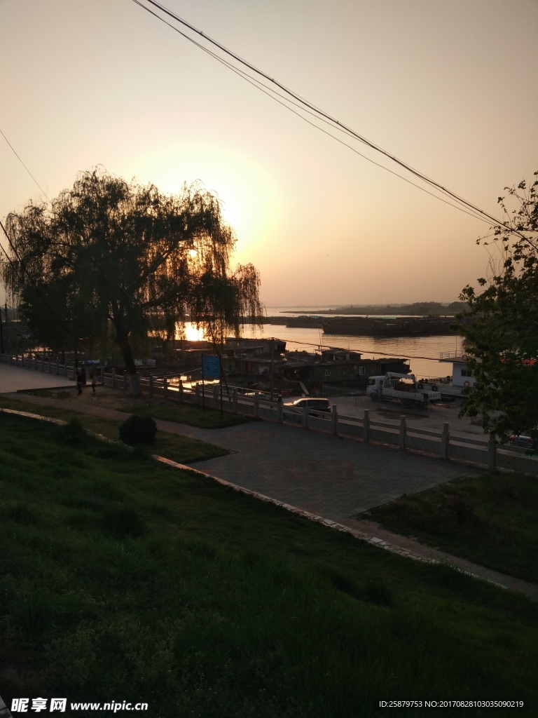 淮河畔的夕阳